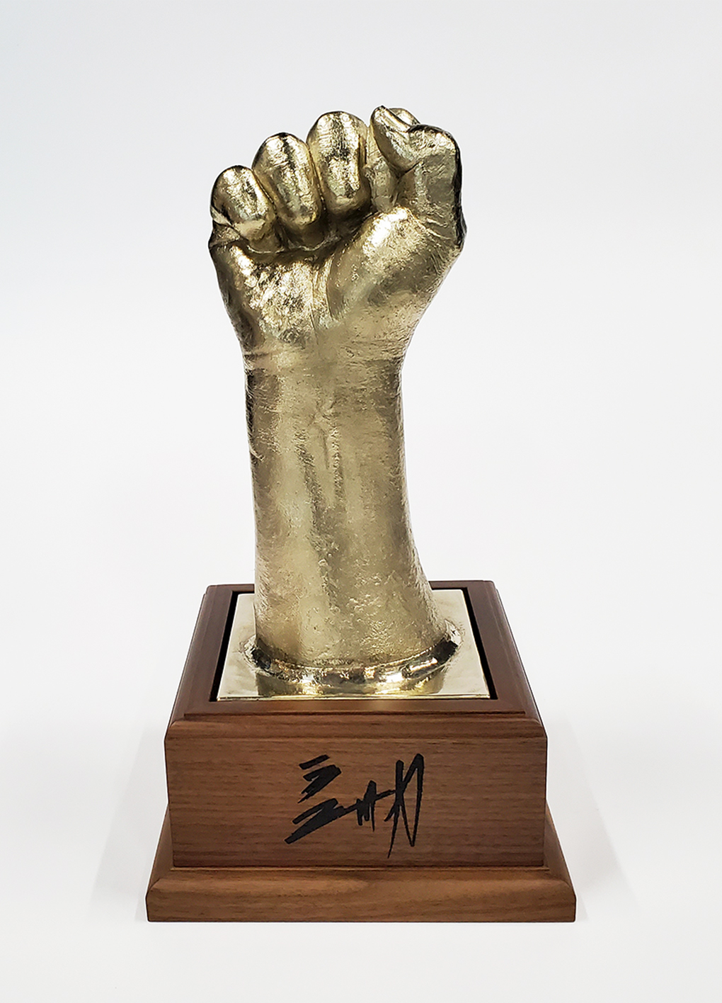 Riki Choshu Hand Statue