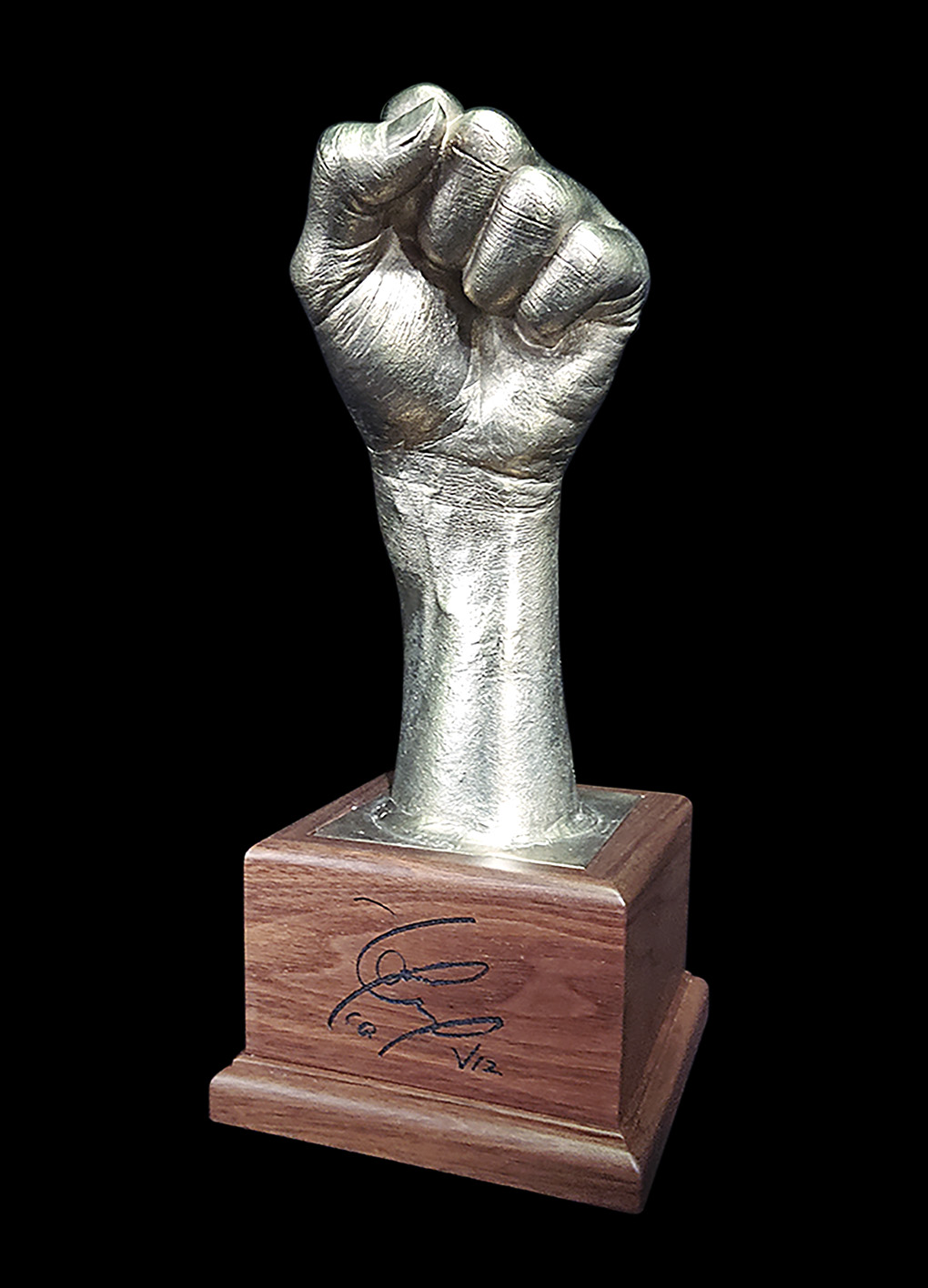 Shinsuke Yamanaka Left Fist Statue